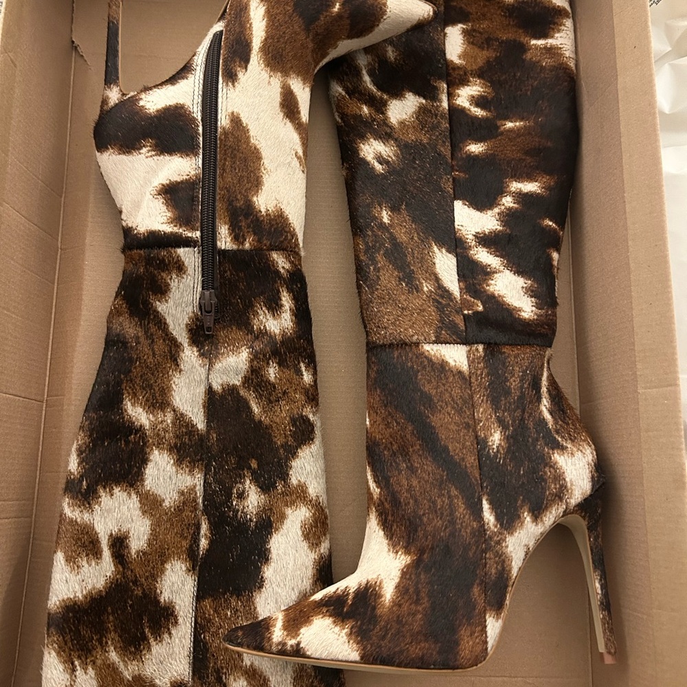Steve Madden Brown and White Cow Print Pointed Stiletto Ankle Boots - Picture 1 of 3
